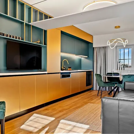 شقة Art Nouveau Penthouse *